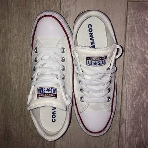 Women’s Converse Snearkers